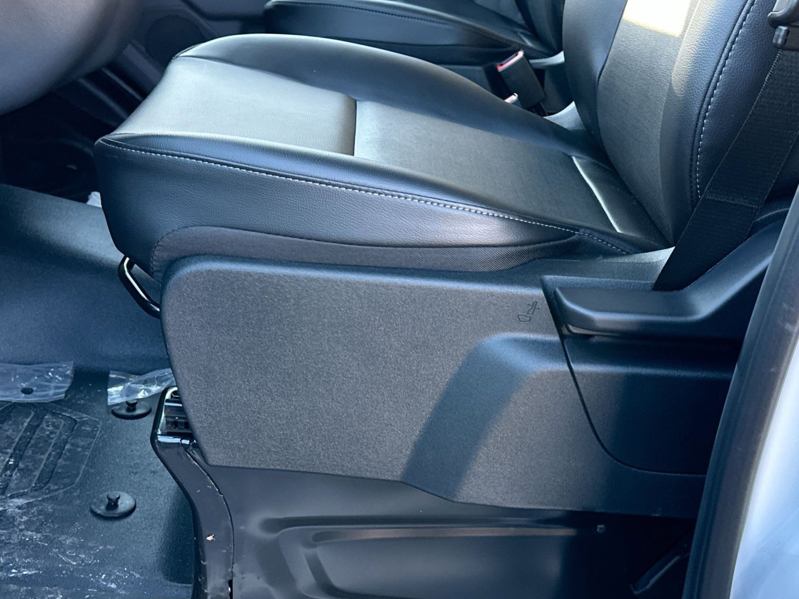 New 2026 Ford Transit 250 148 Medium Roof image 14