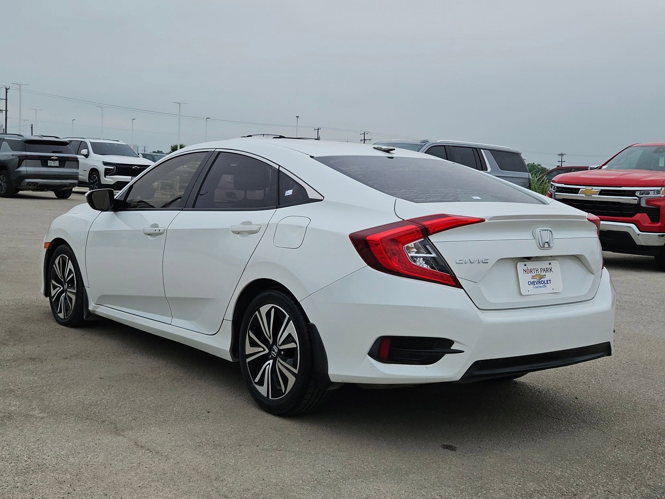 Used 2018 Honda Civic EX-T image 5