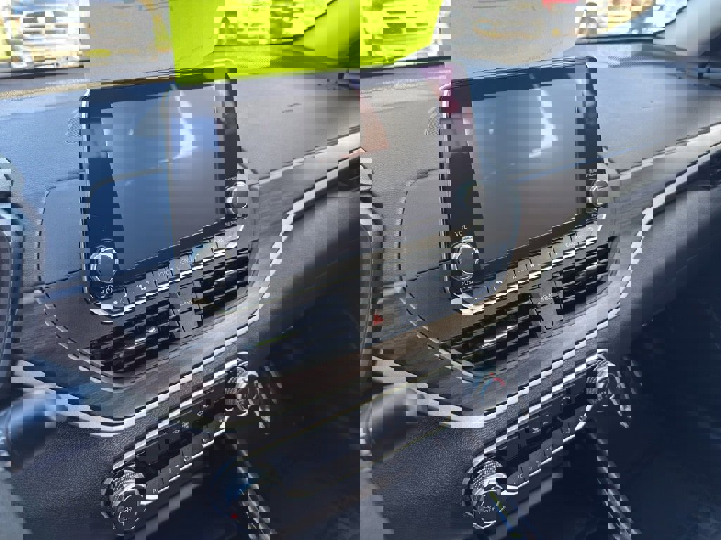 Used 2024 Nissan Altima 2.5 SV image 13