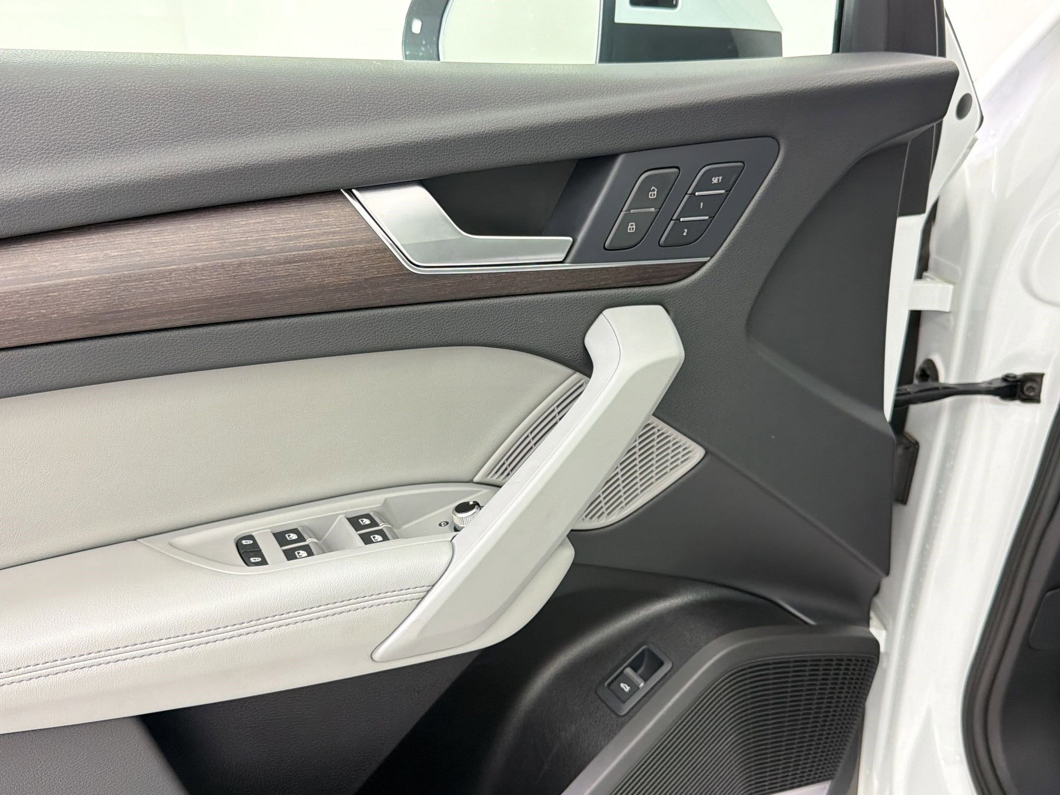 Used 2023 Audi Q5 2.0T Premium Plus w/ Premium Plus Package image 13