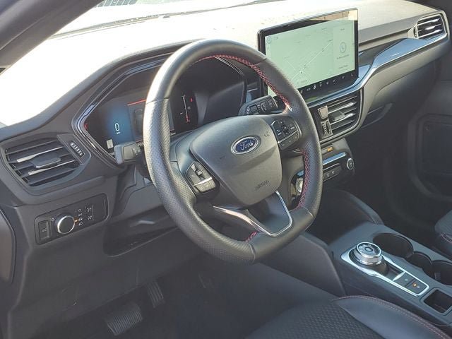 Used 2025 Ford Escape ST-Line w/ Tech Pack #1 AWD/4WD image 7