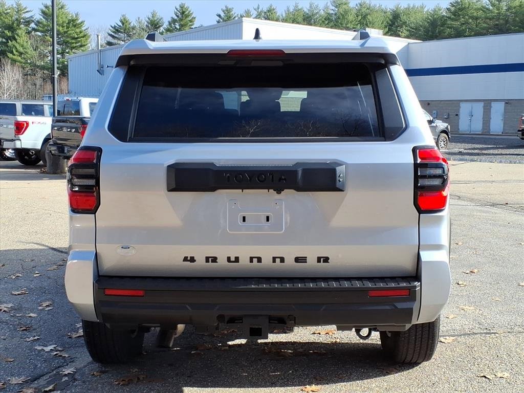 Used 2025 Toyota 4Runner SR5 image 29