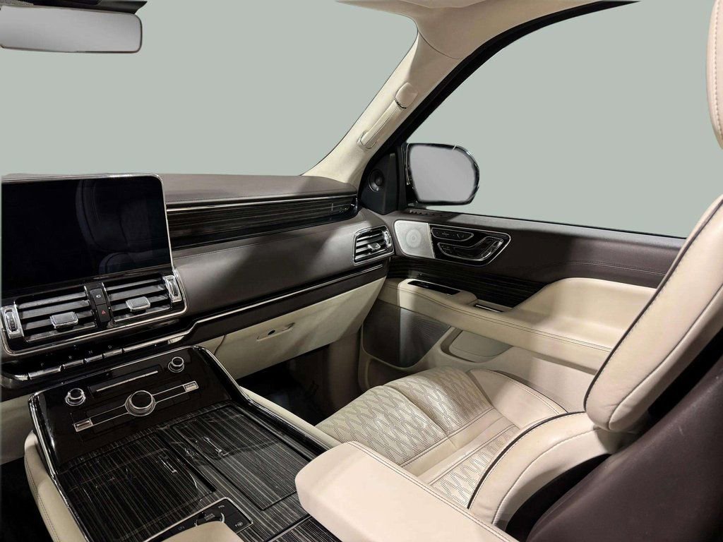 Used 2021 Lincoln Navigator L Black Label w/ Special Edition Package image 23