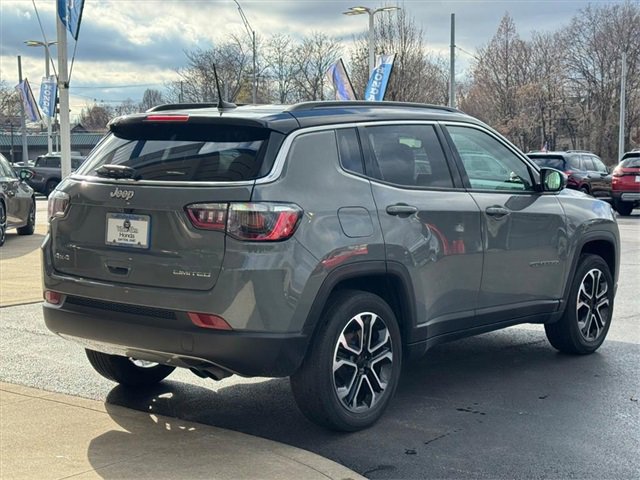 Used 2022 Jeep Compass Limited image 3
