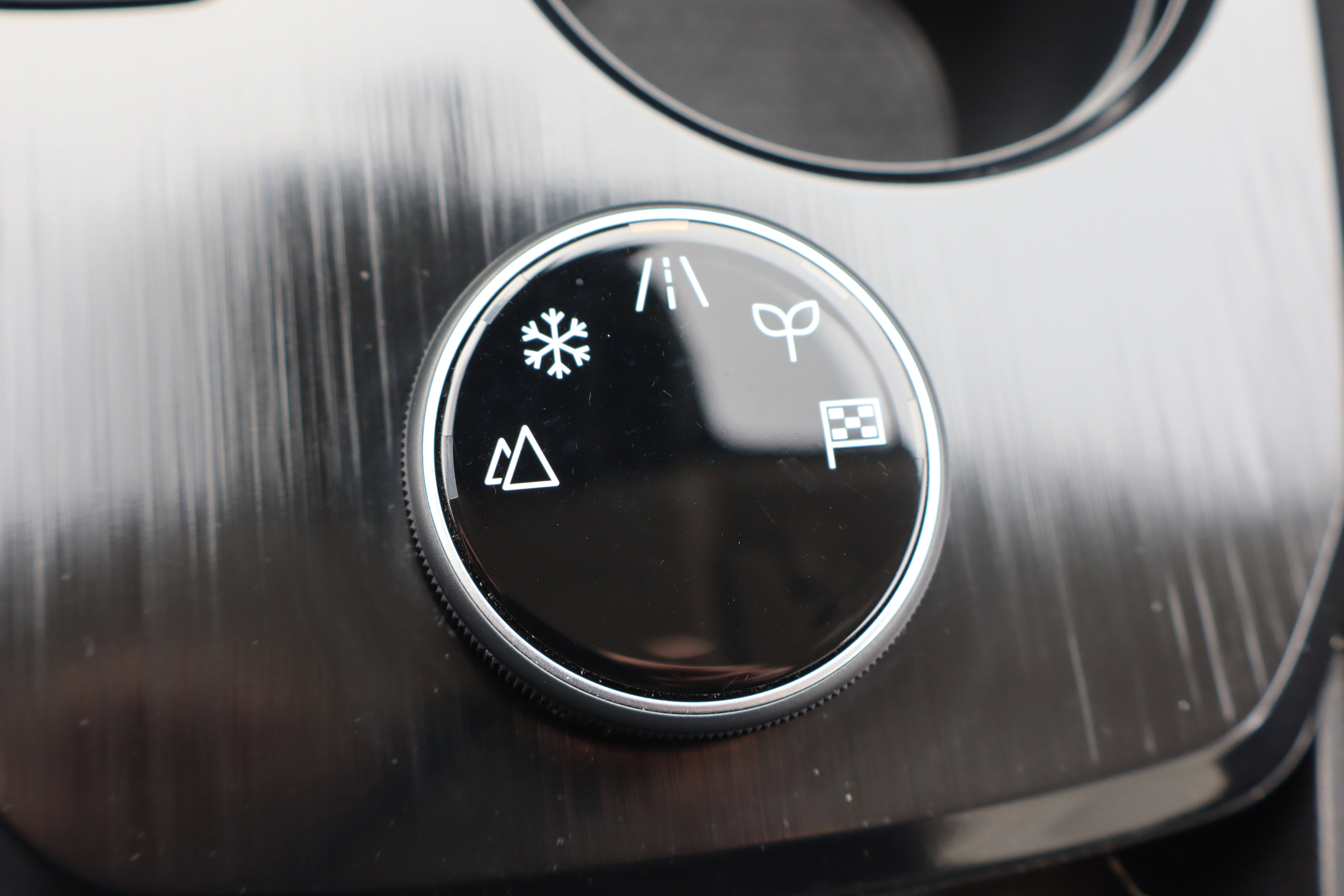 Used 2023 Nissan Rogue SV image 24