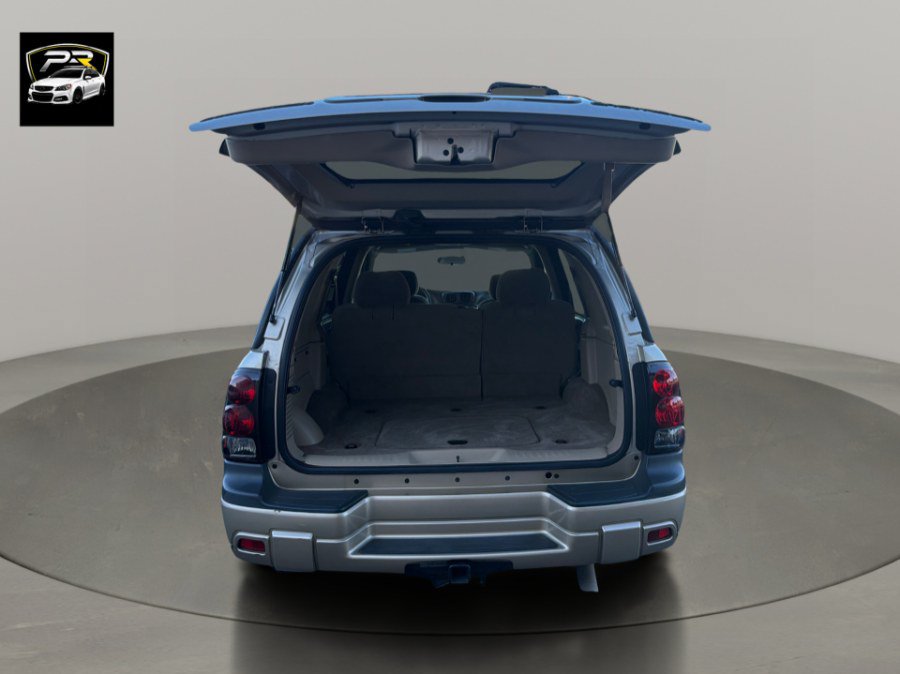 Used 2004 Chevrolet TrailBlazer LS w/ LS Preferred Equipment Group RWD image 13