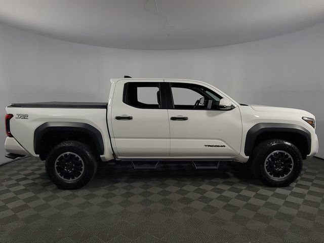 Used 2024 Toyota Tacoma TRD Off-Road w/ TRD Off Road Upgrade Package AWD/4WD image 11