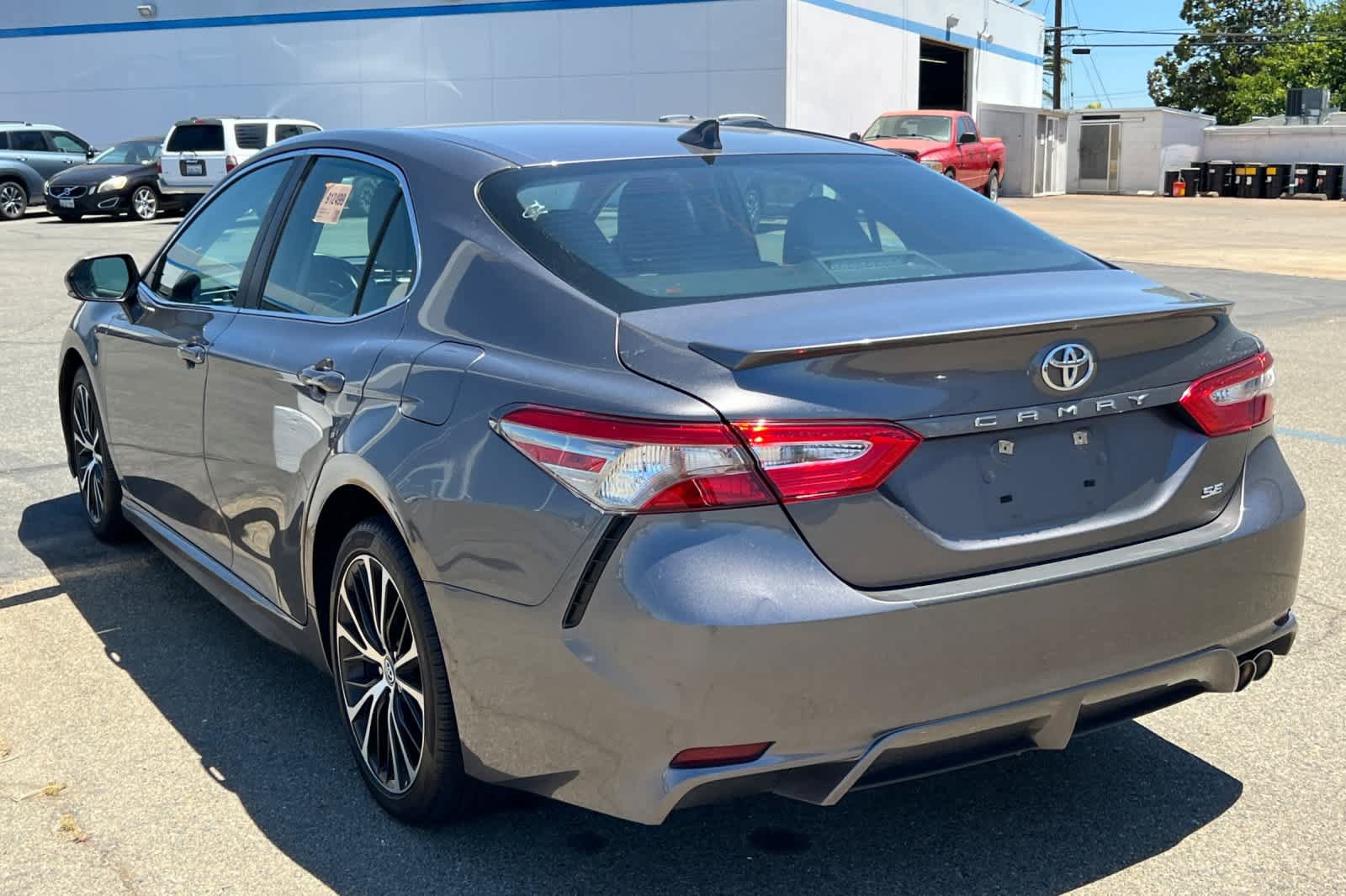 Used 2019 Toyota Camry SE w/ Audio Package FWD image 6
