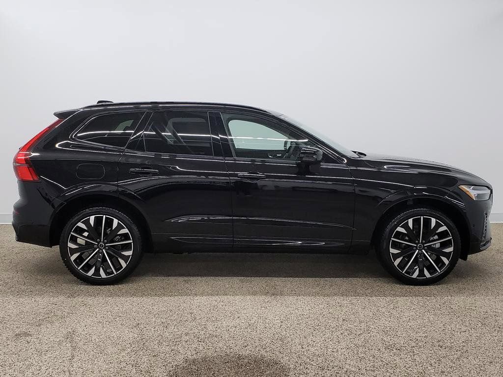 New 2026 Volvo XC60 B5 Ultra w/ Protection Package Premier AWD/4WD image 2