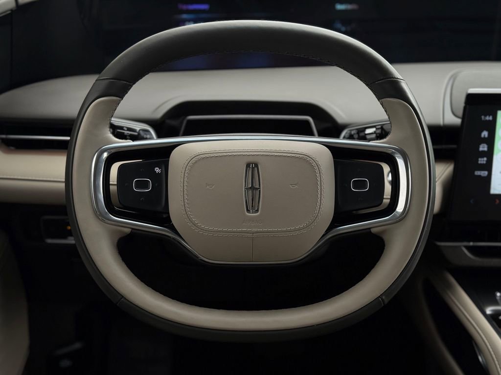 Used 2024 Lincoln Nautilus Reserve AWD/4WD image 14