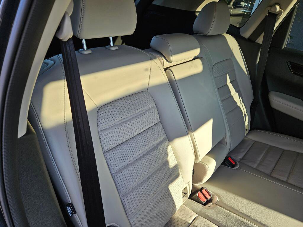 Used 2024 Honda CR-V EX-L image 13