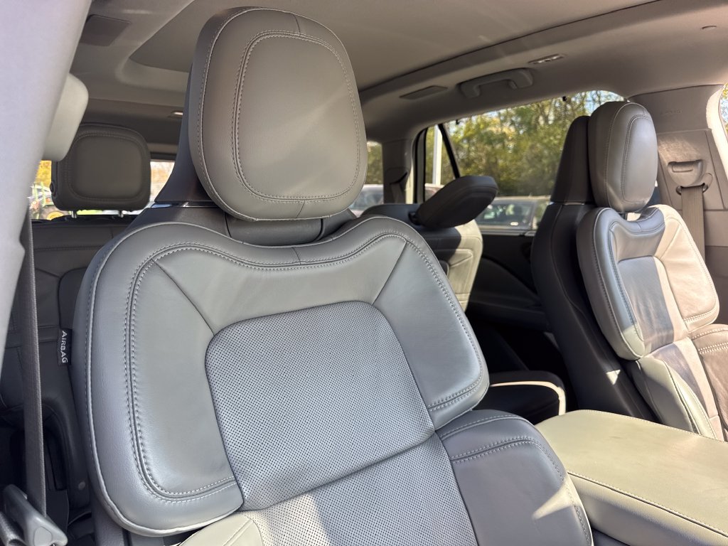 Used 2020 Lincoln Aviator Reserve w/ Equipment Group 202A AWD/4WD image 28