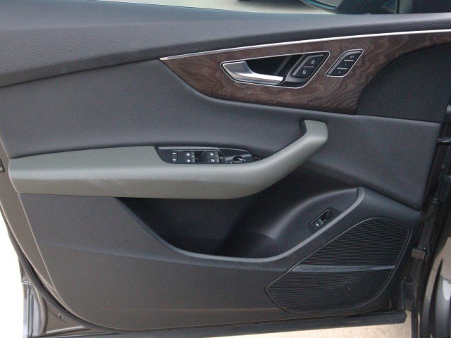 Used 2019 Audi Q8 Premium Plus image 12