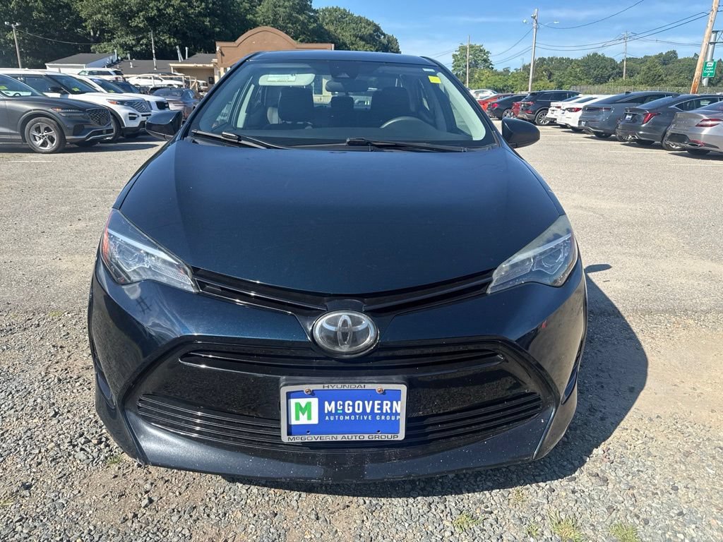 Used 2018 Toyota Corolla LE FWD image 2