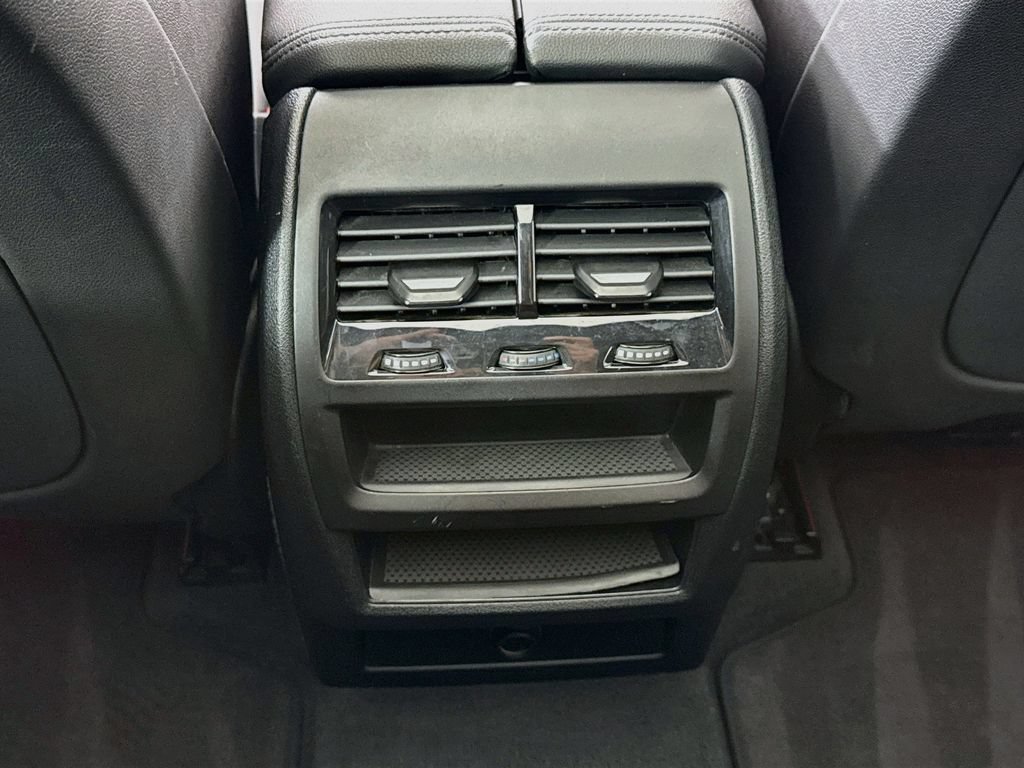 Used 2022 BMW X5 xDrive40i AWD/4WD image 25