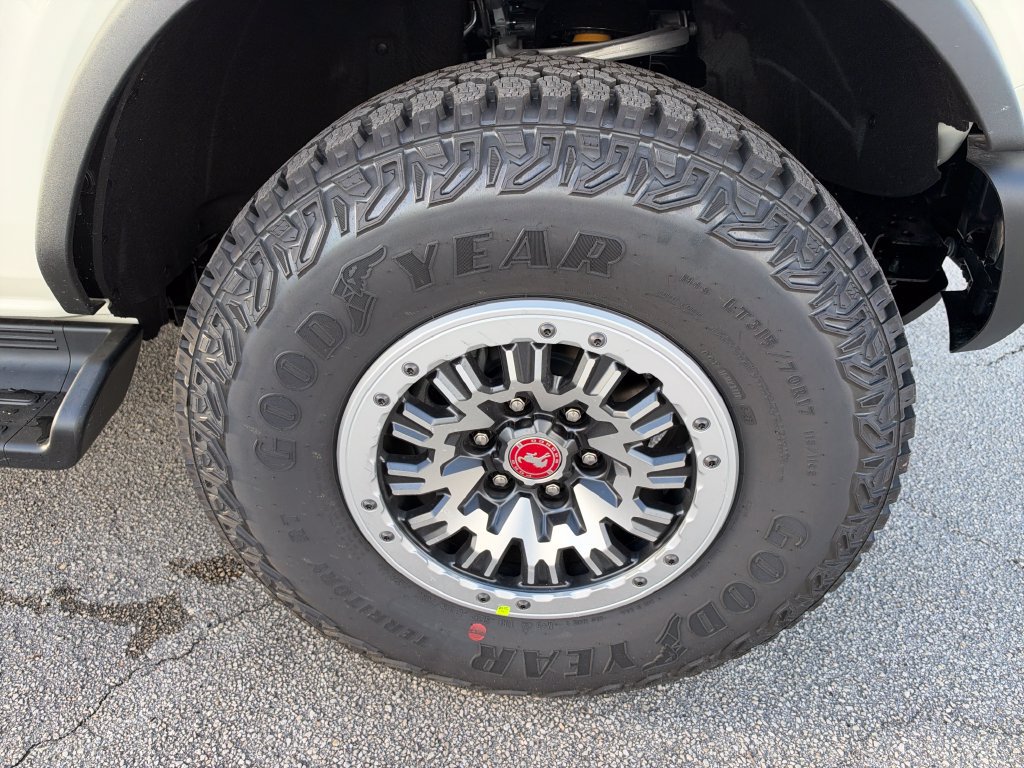 New 2026 Ford Bronco Outer Banks w/ Sasquatch Package AWD/4WD image 11