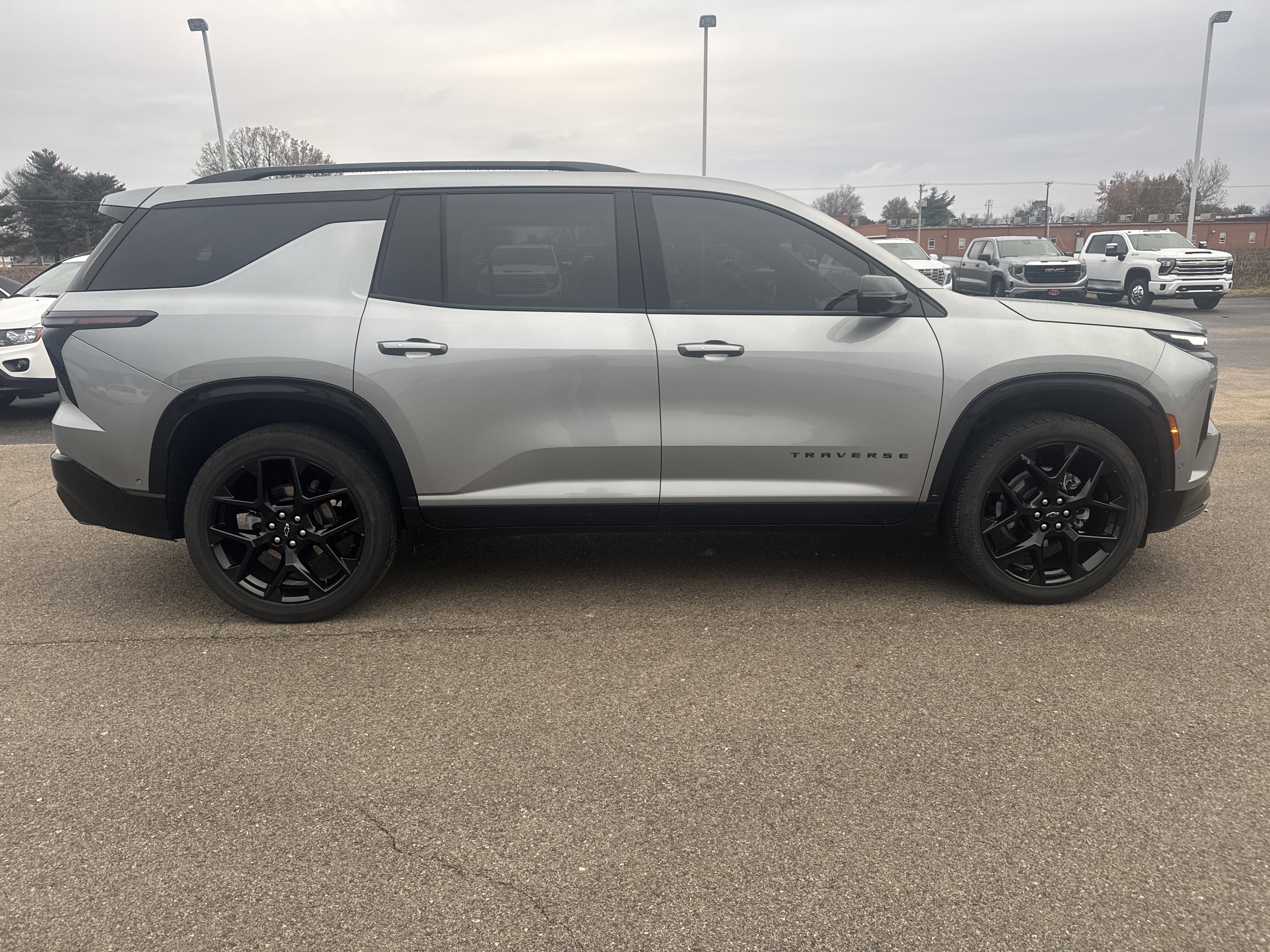 Used 2024 Chevrolet Traverse RS w/ LPO, Floor Liner Package image 6
