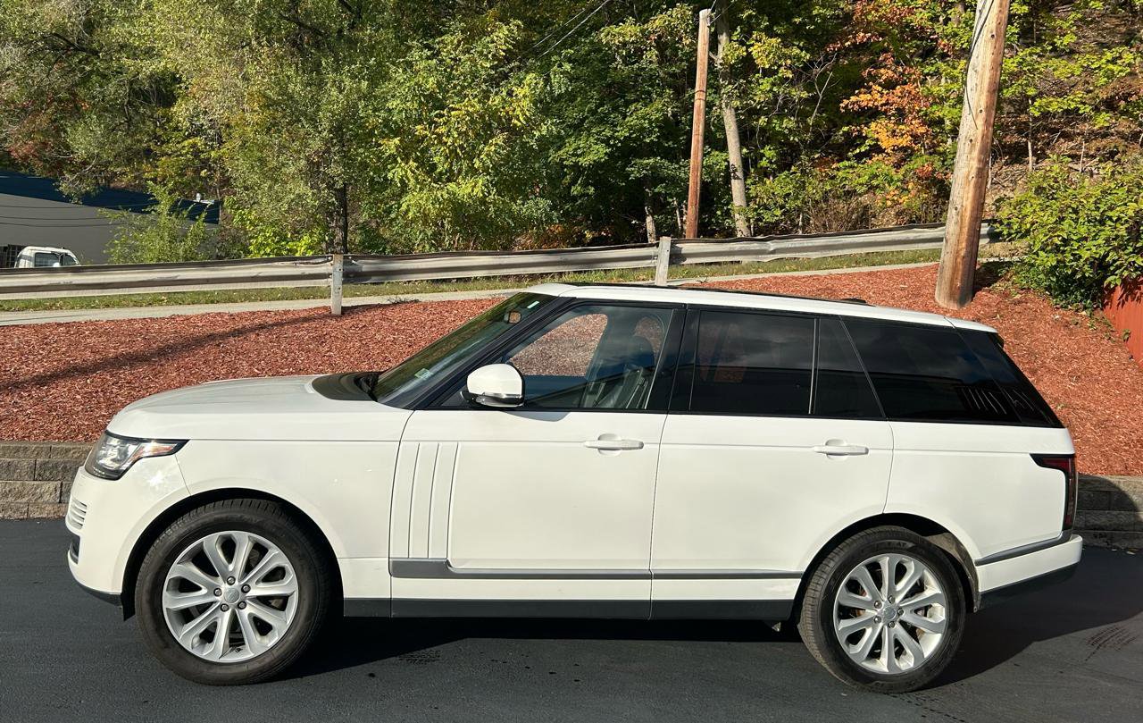Used 2014 Land Rover Range Rover HSE AWD/4WD image 2