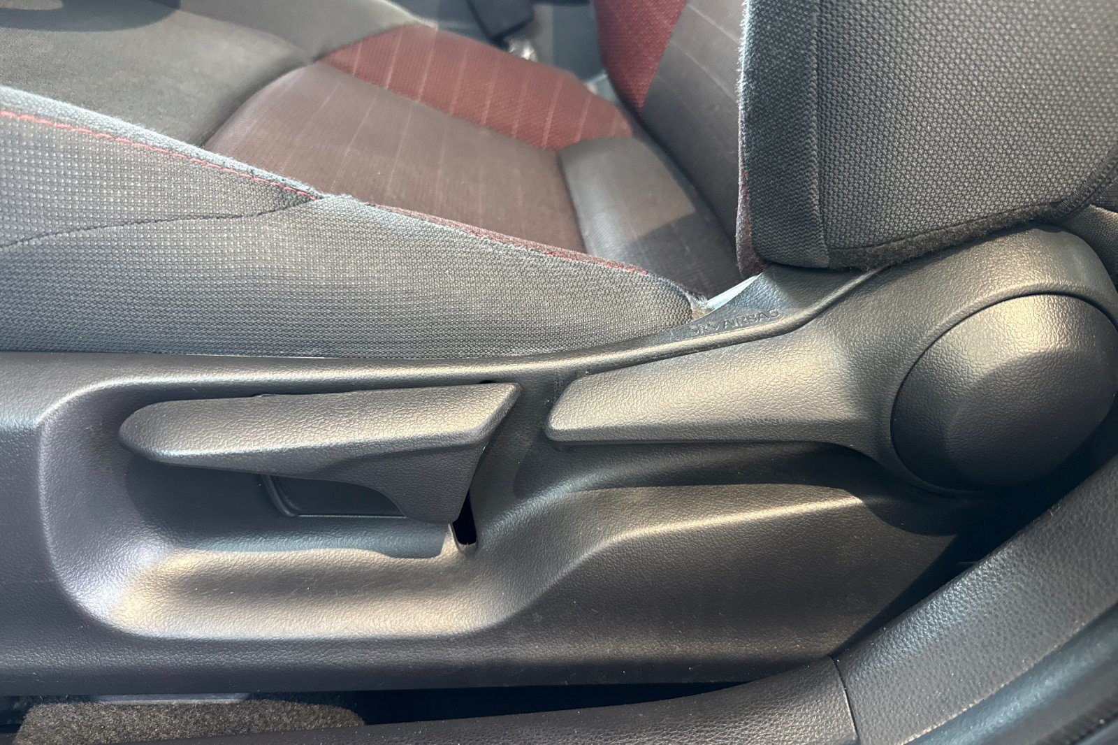 Used 2023 Toyota Corolla SE w/ Carpet Mat Package (TMS) FWD image 14