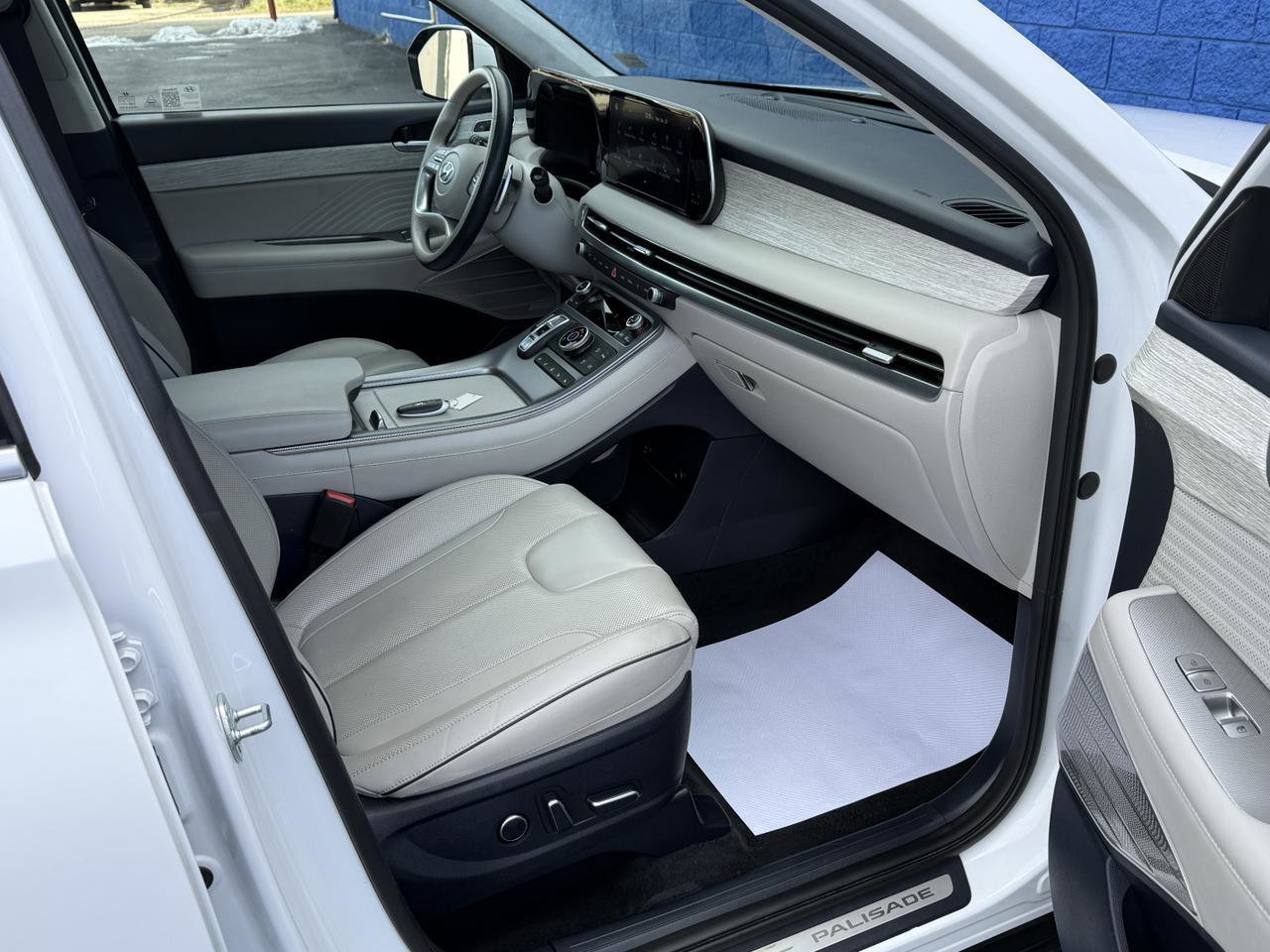 Used 2024 Hyundai Palisade Calligraphy image 28