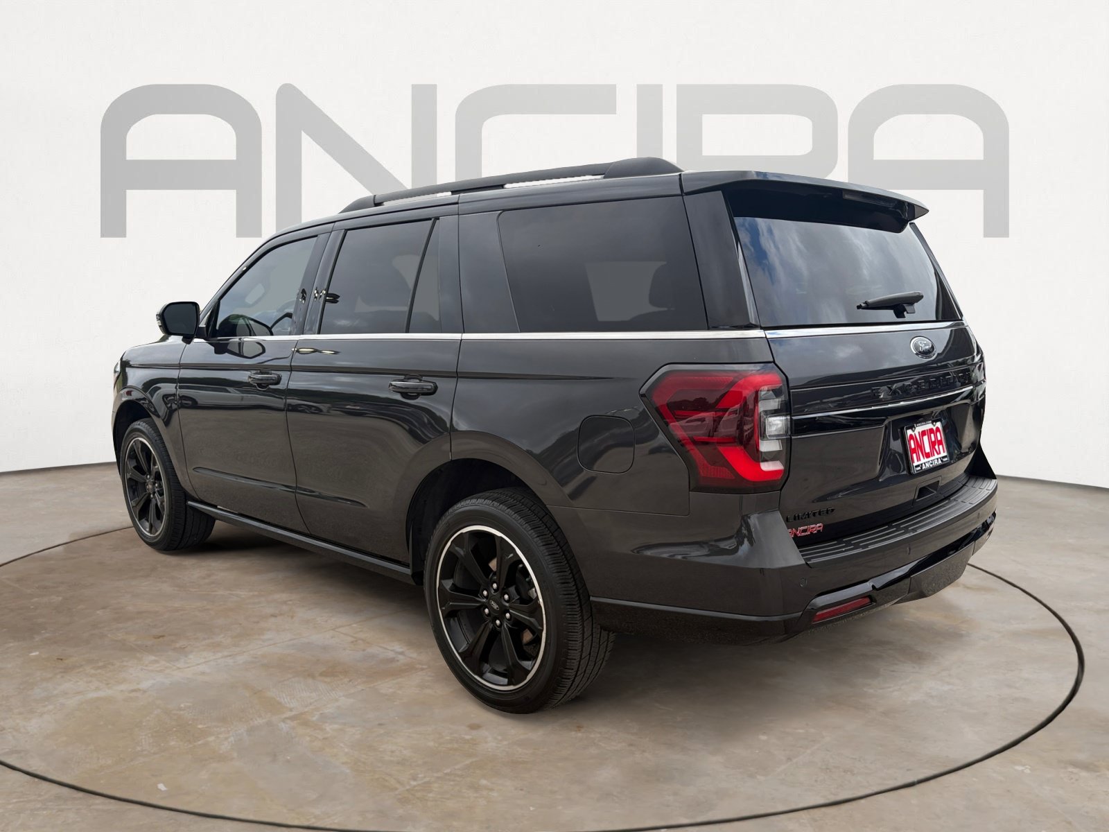 Used 2023 Ford Expedition Limited RWD image 9