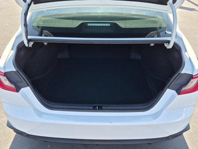 Used 2025 Toyota Camry SE FWD image 10