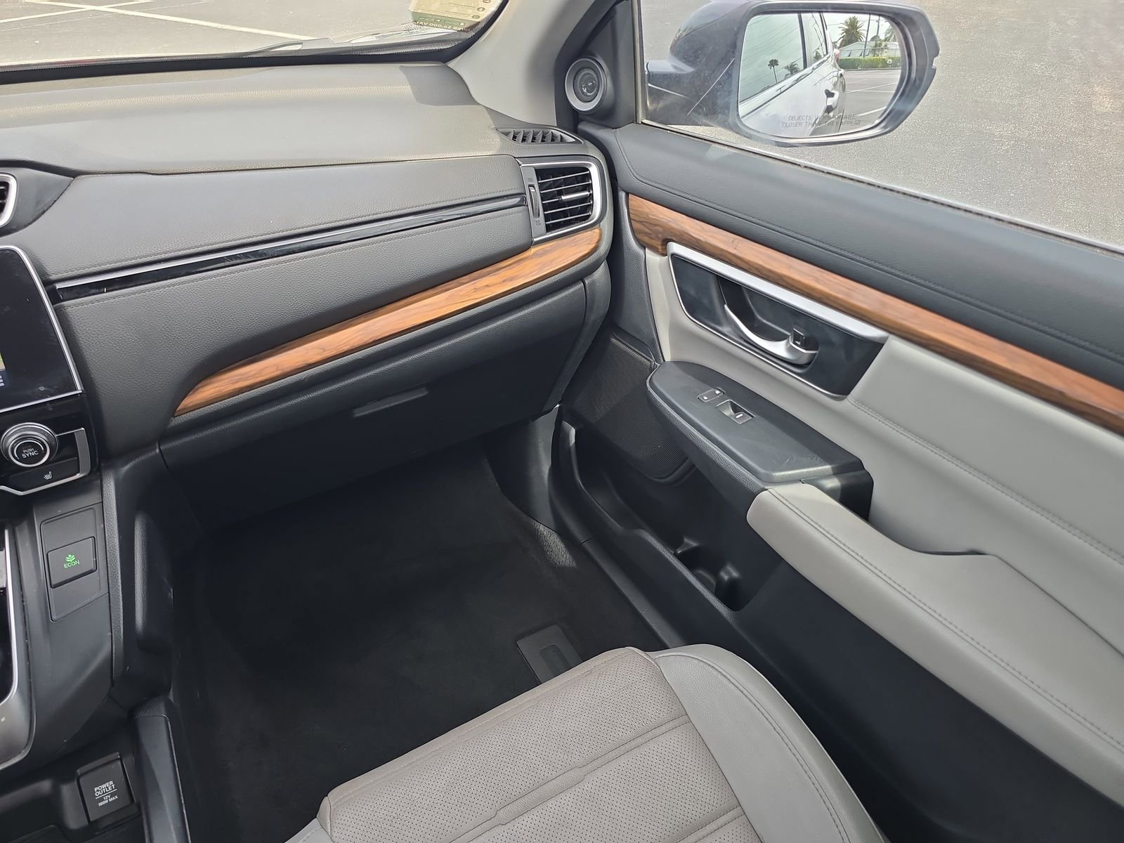 Used 2018 Honda CR-V Touring image 12