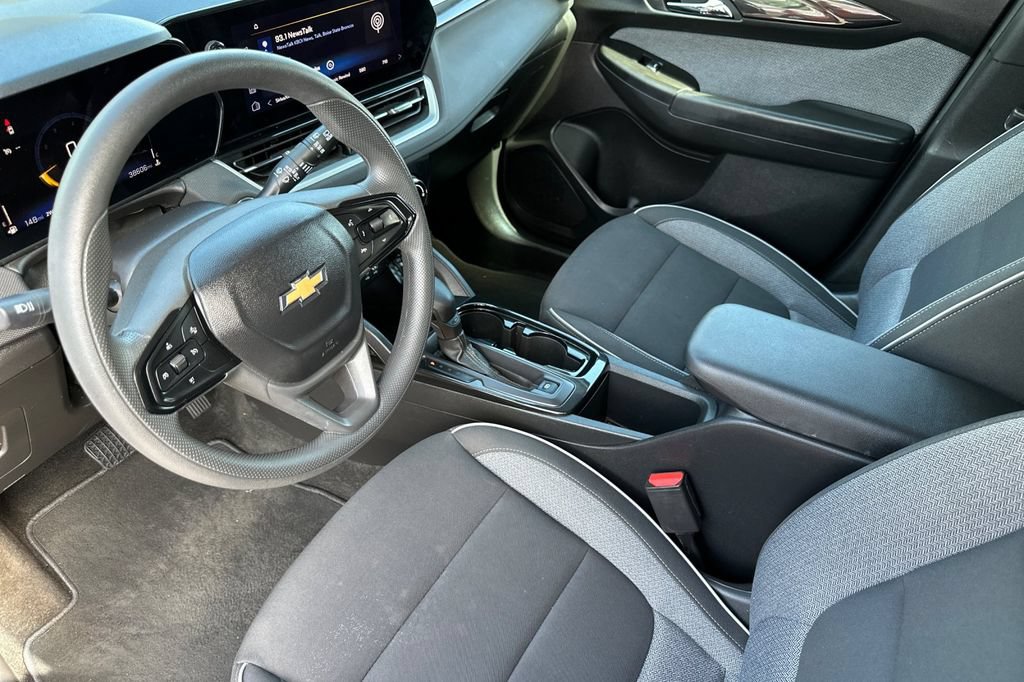 Used 2025 Chevrolet TrailBlazer LT AWD/4WD image 10
