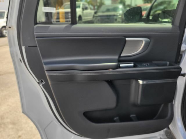 Used 2025 Ford Expedition Max Platinum image 14