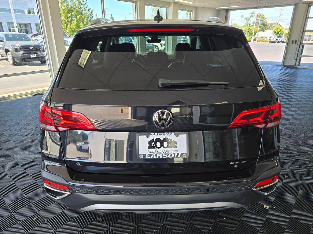 Used 2022 Volkswagen Taos SEL AWD/4WD image 4