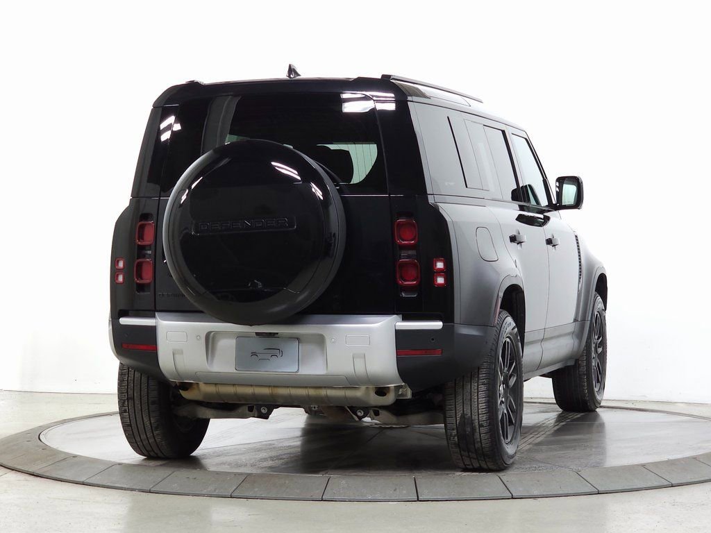 Used 2025 Land Rover Defender 110 S image 7