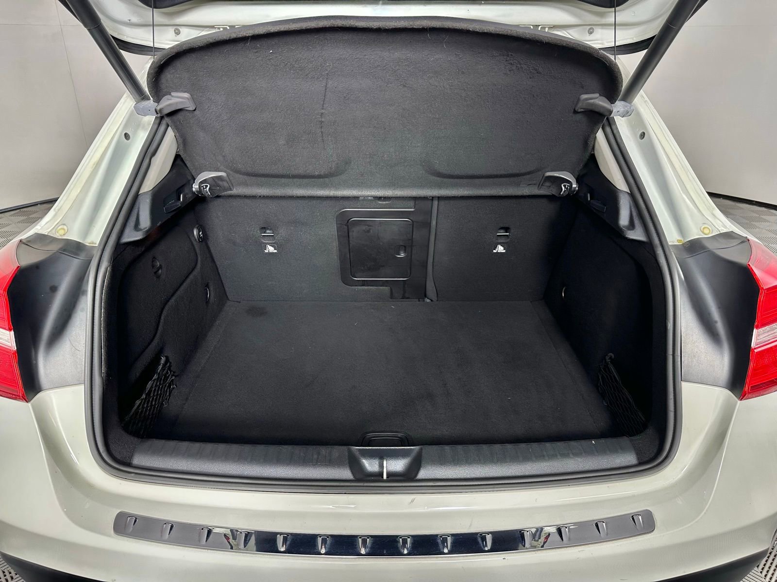 Used 2015 Mercedes-Benz GLA 250 4MATIC image 25