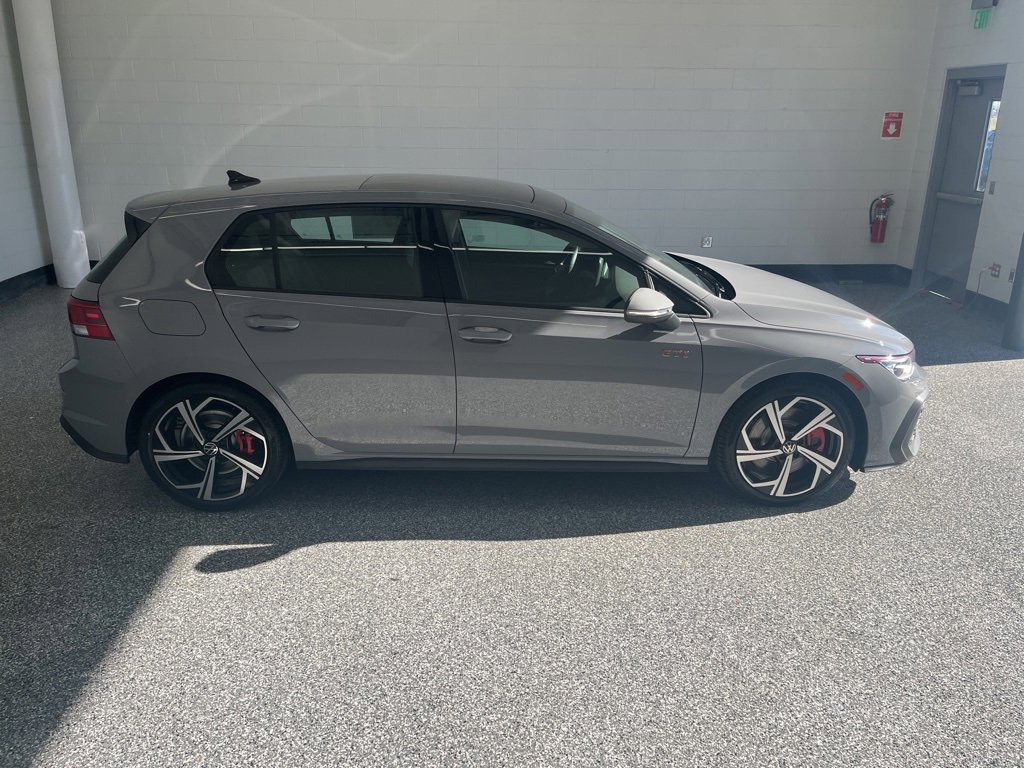 New 2026 Volkswagen GTI SE image 6