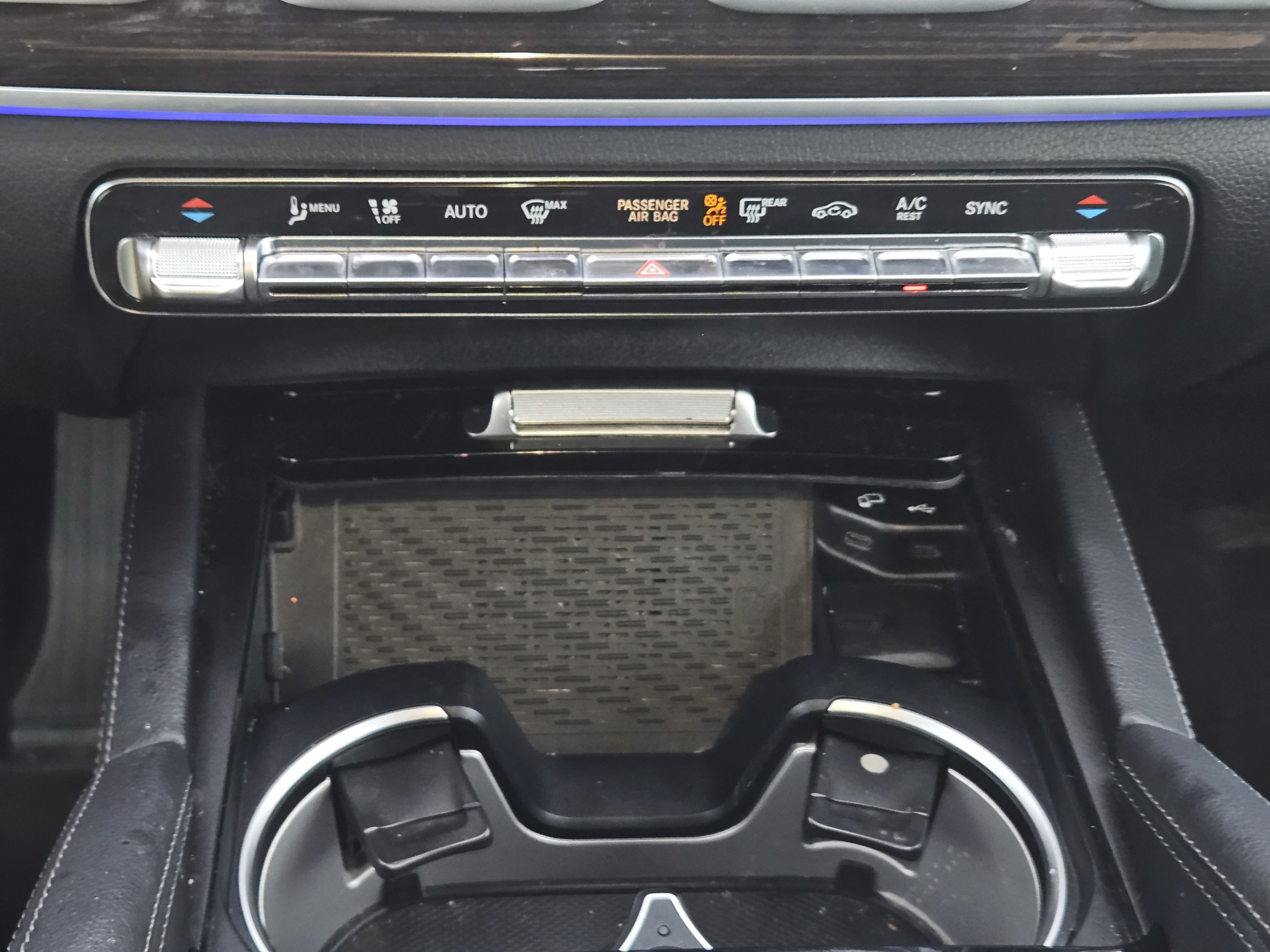 Used 2023 Mercedes-Benz GLS 450 4MATIC image 11