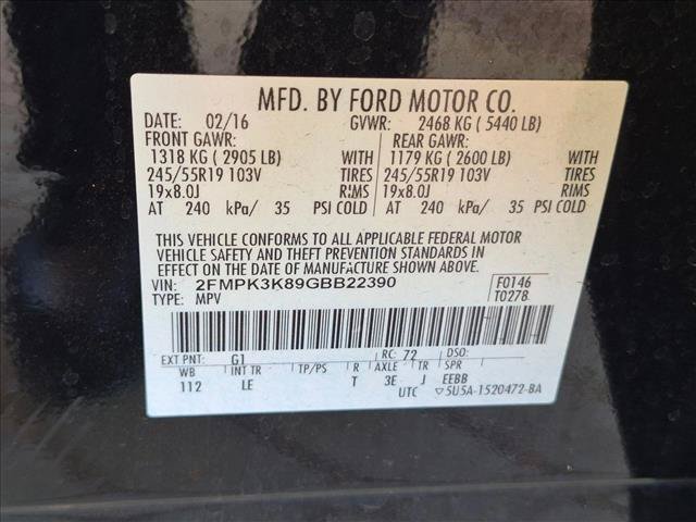 Used 2016 Ford Edge Titanium FWD image 25
