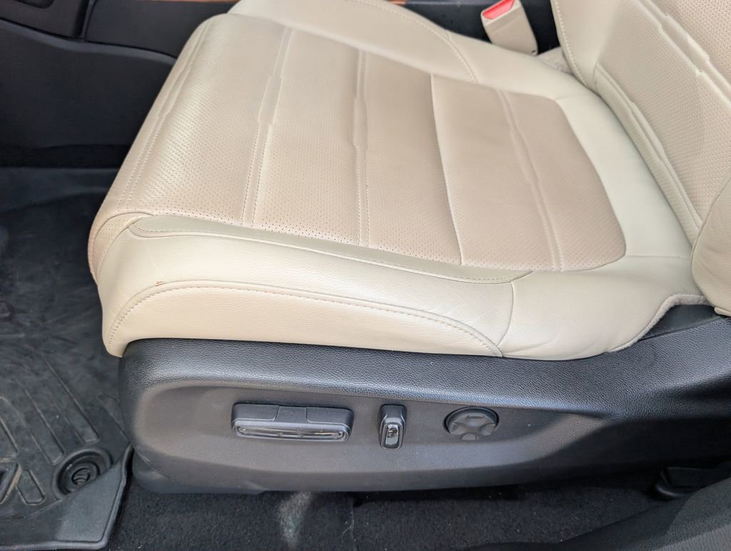 Used 2021 Honda CR-V Touring image 22