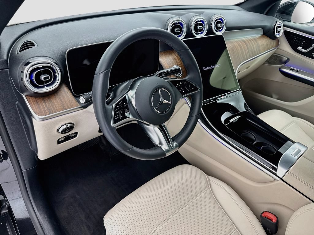 Certified 2026 Mercedes-Benz GLC 300 image 9