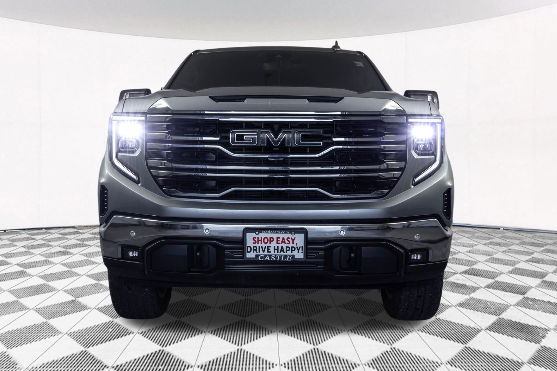 Used 2024 GMC Sierra 1500 SLT w/ SLT Premium Plus Package AWD/4WD image 13