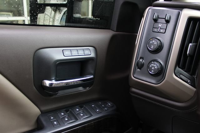 Used 2016 GMC Sierra 2500 Denali w/ Duramax Plus Package image 19