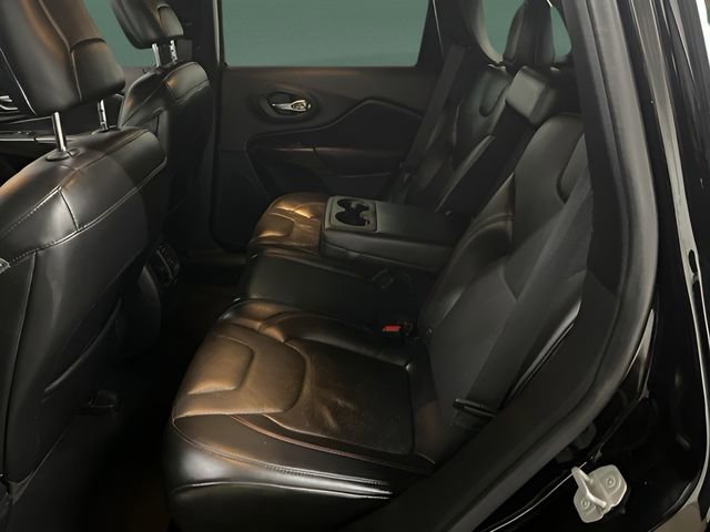 Used 2019 Jeep Cherokee Trailhawk image 13