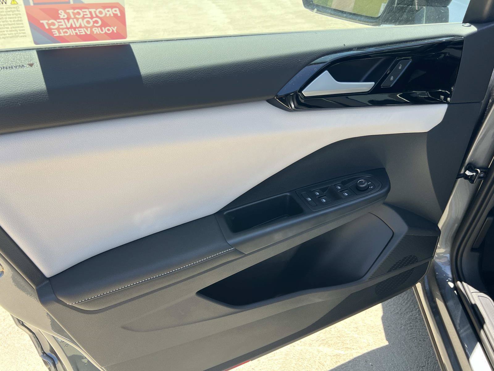 New 2026 Volkswagen Taos S FWD image 6