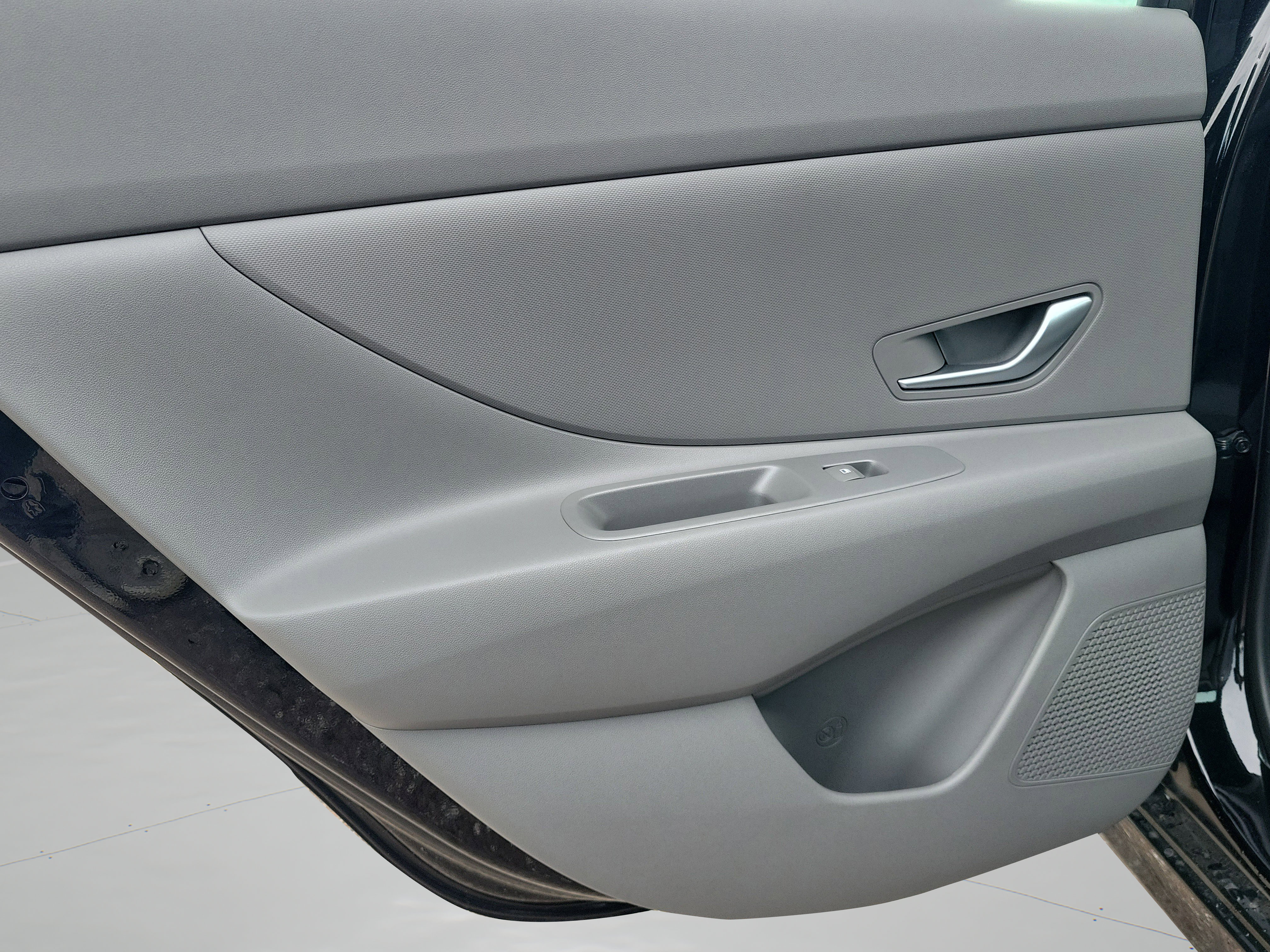 Certified 2025 Hyundai Elantra Hybrid FWD image 26