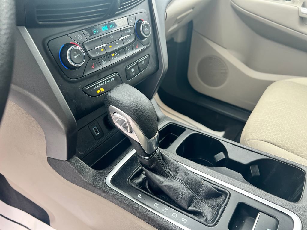 Used 2018 Ford Escape SE image 18