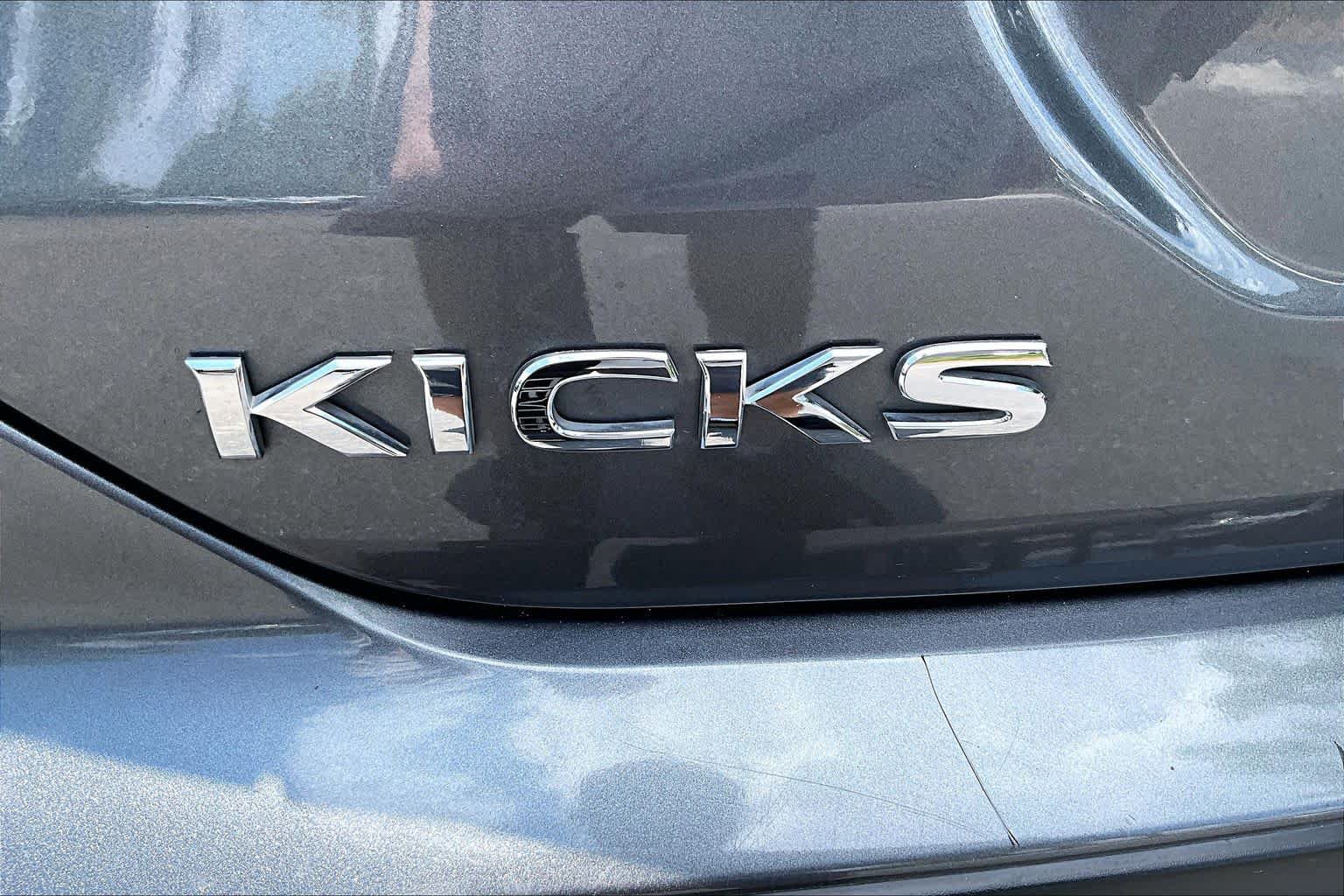 Used 2023 Nissan Kicks S FWD image 10