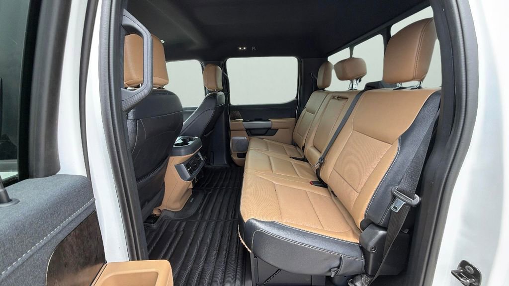 Used 2024 Ford F350 Lariat w/ Lariat Ultimate Package AWD/4WD image 27