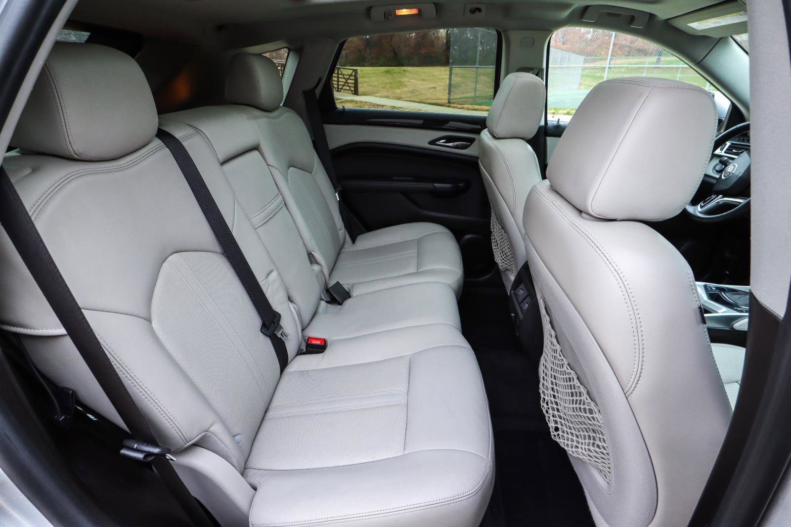 Used 2015 Cadillac SRX Luxury image 35