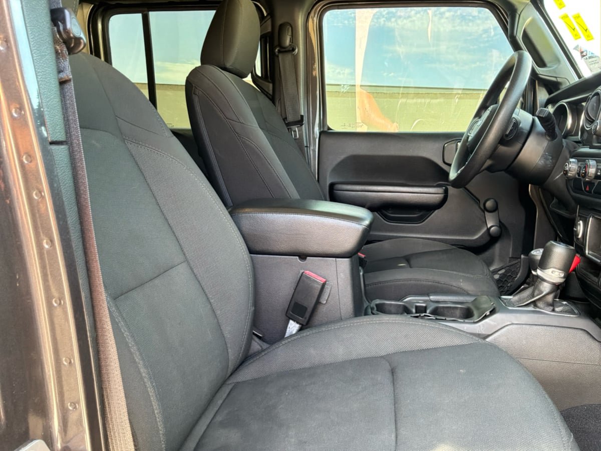 Used 2021 Jeep Wrangler Unlimited Sport AWD/4WD image 21