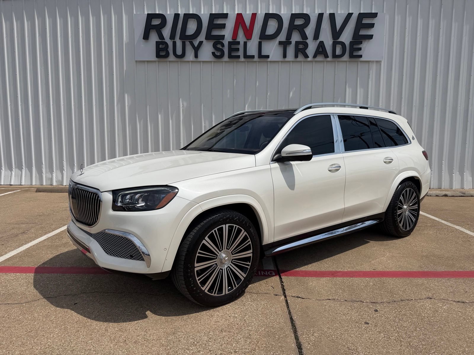 Used 2023 Mercedes-Benz Maybach GLS 600 4MATIC video 1