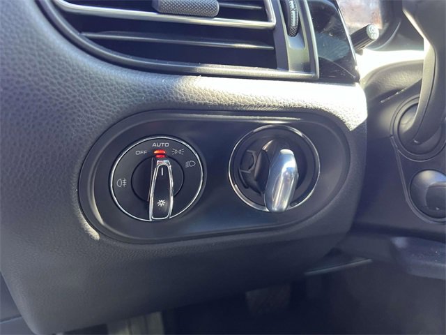 Certified 2022 Porsche Macan image 19