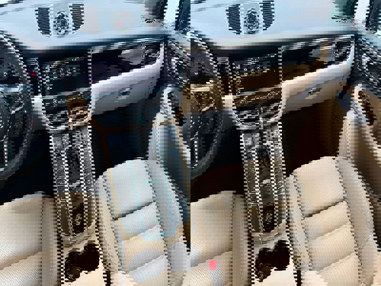 Used 2019 Porsche Macan S image 26